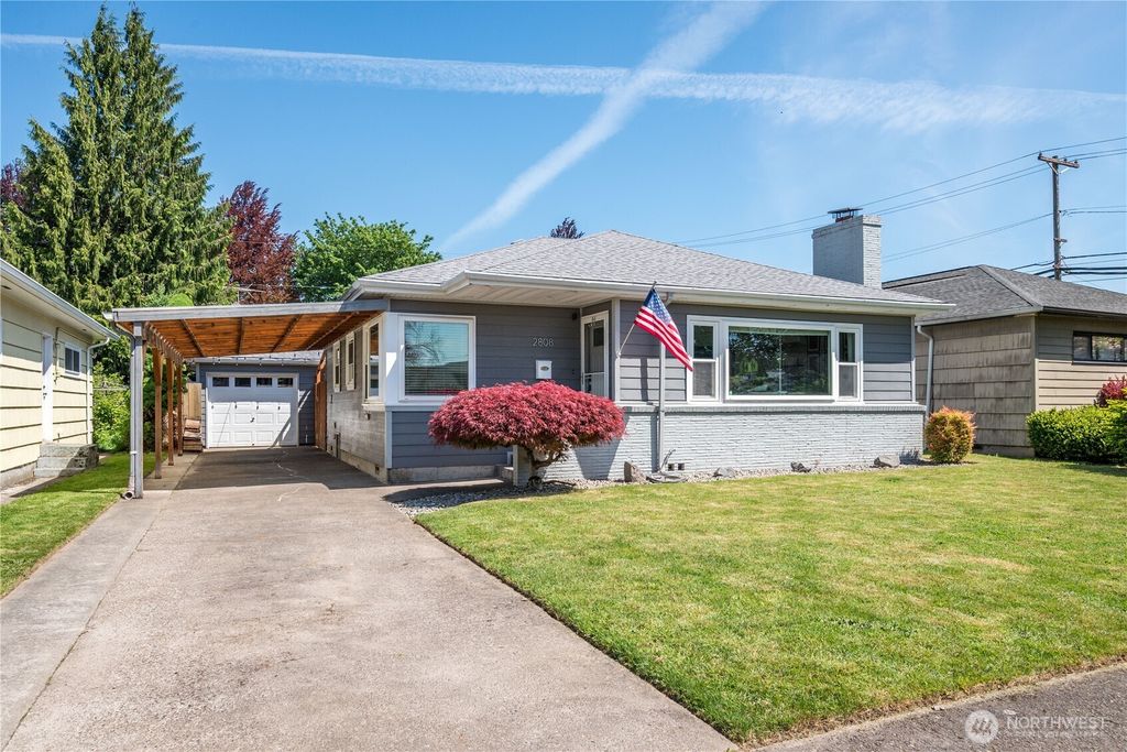 Photo of 2808 Lilac Street, Longview, WA 98632 (MLS # 2522028)