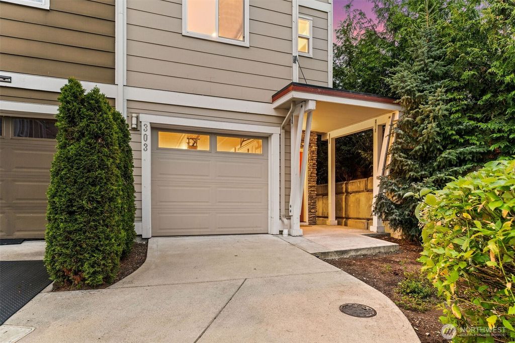 Photo of 303 Anacortes Place NE, Renton, WA 98059 (MLS # 2398593)