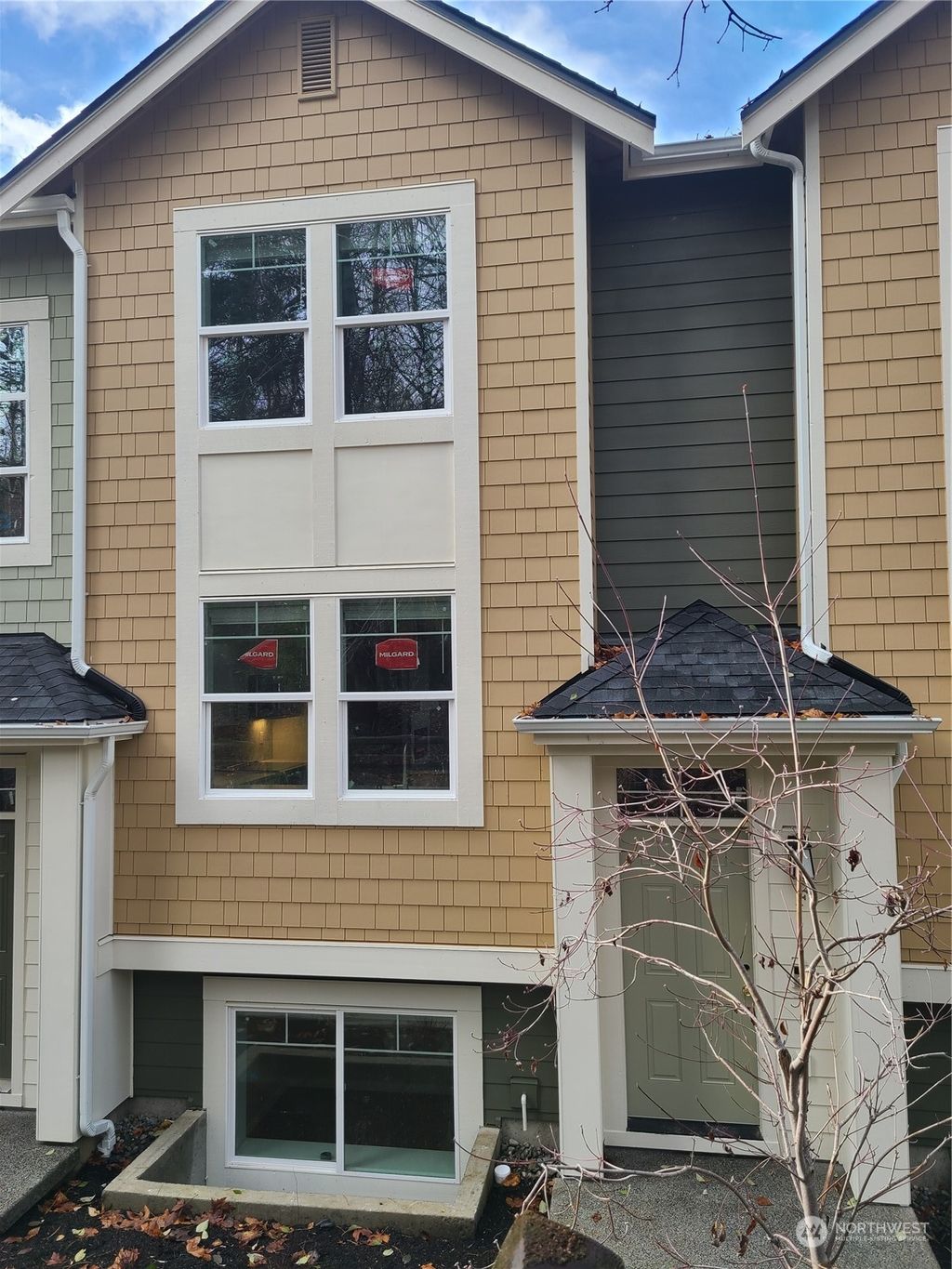 Photo of 19420 121ST Place NE #F, Bothell, WA 98011 (MLS # 2187006)