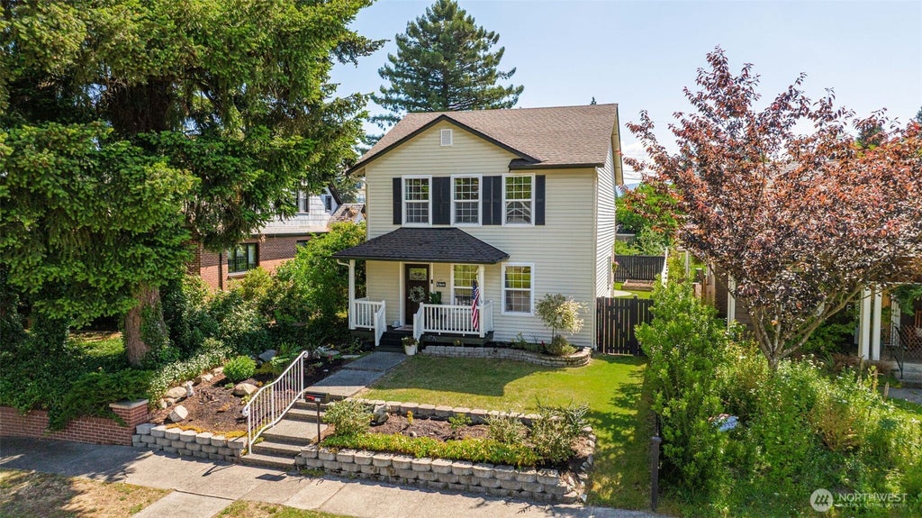Photo of 227 S Macleod Avenue, Arlington, WA 98223 (MLS # 2541353)