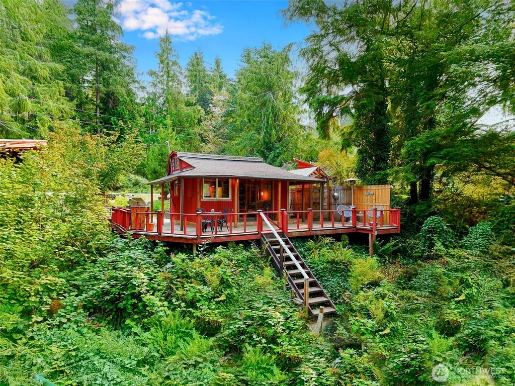 Photo of 52123 S Riverside Road, Gold Bar, WA 98251 (MLS # 2430652)