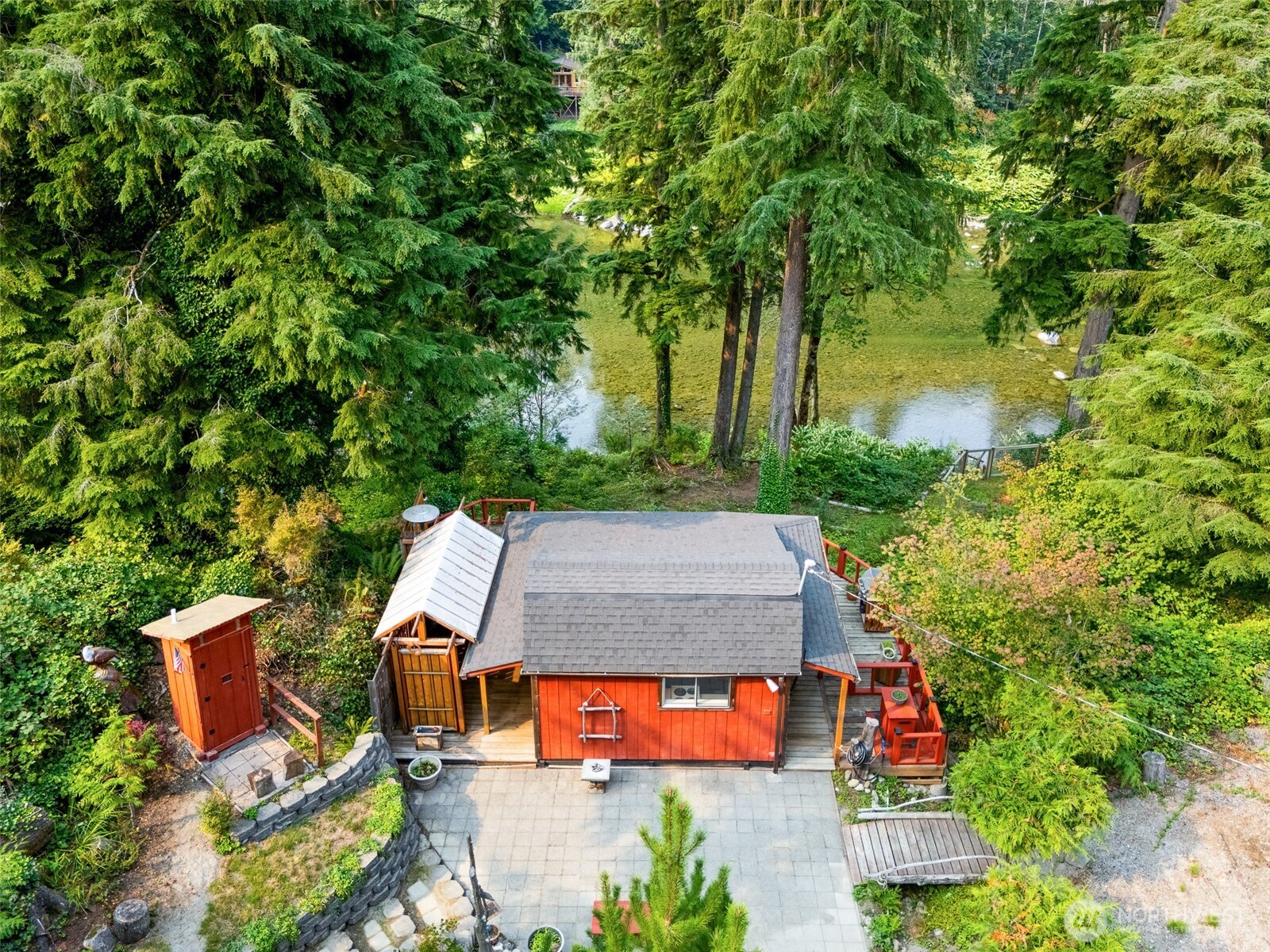 52123 S Riverside Road