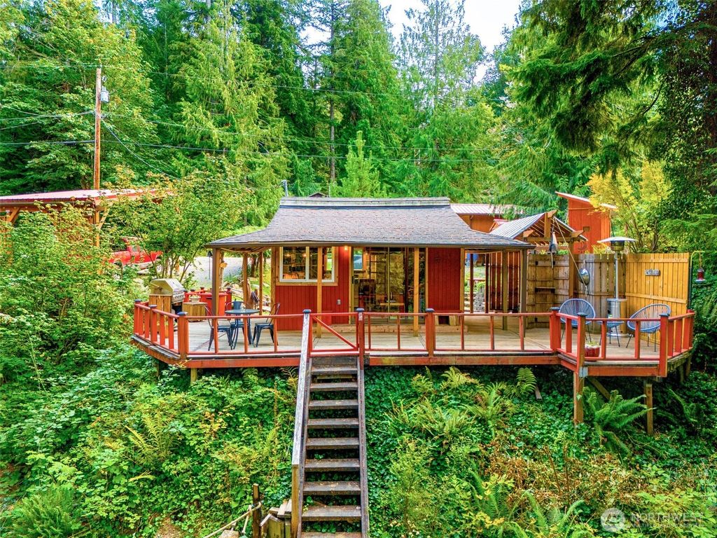 Photo of 52123 S Riverside Road, Gold Bar, WA 98251 (MLS # 2430652)