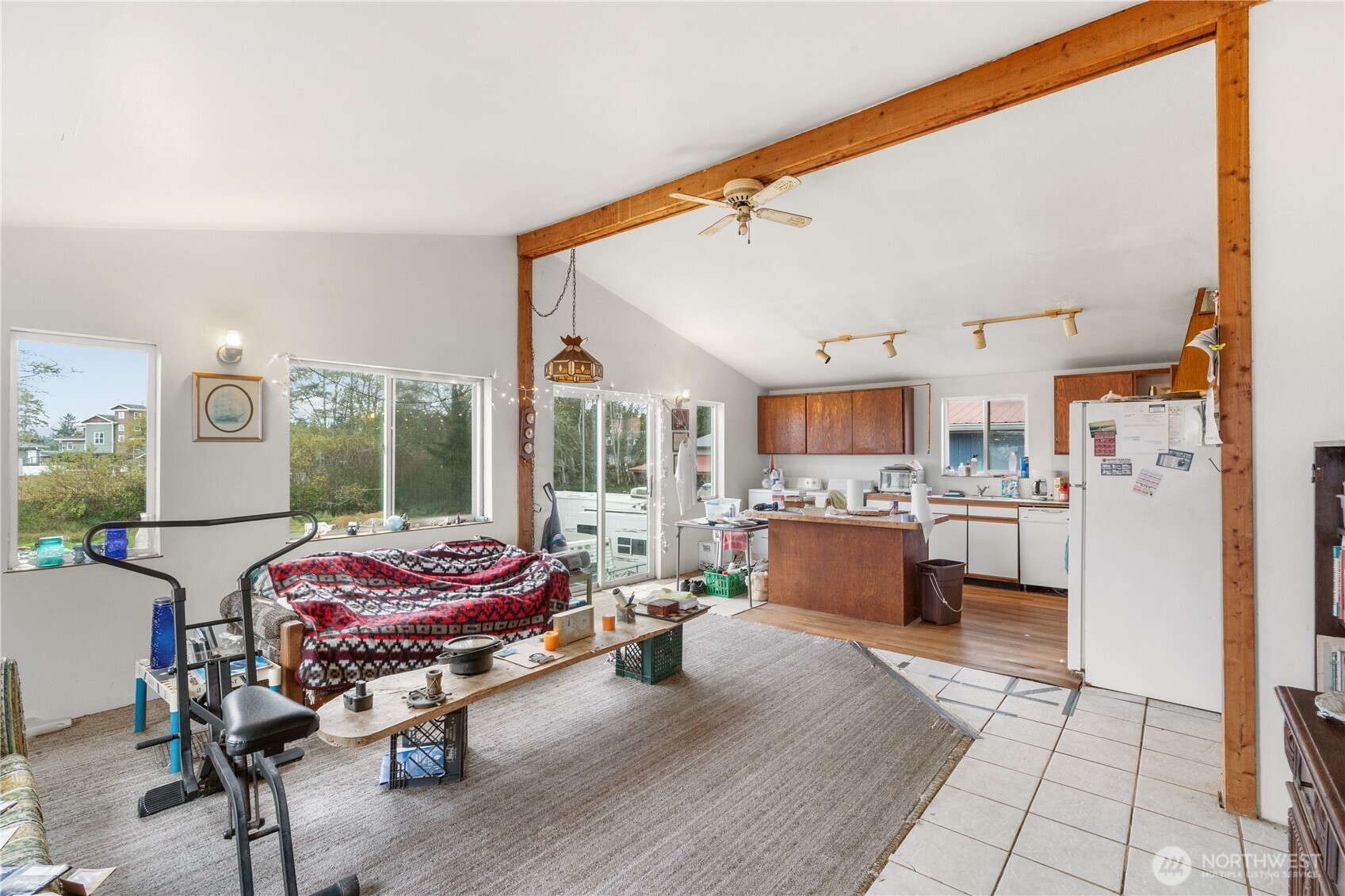 221 E Elizabeth Avenue