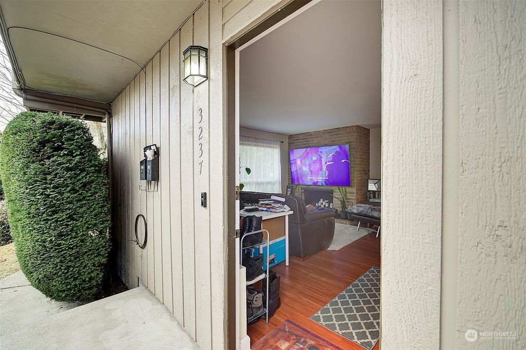 Photo of 3233 21st Avenue W, Seattle, WA 98199 (MLS # 2319368)