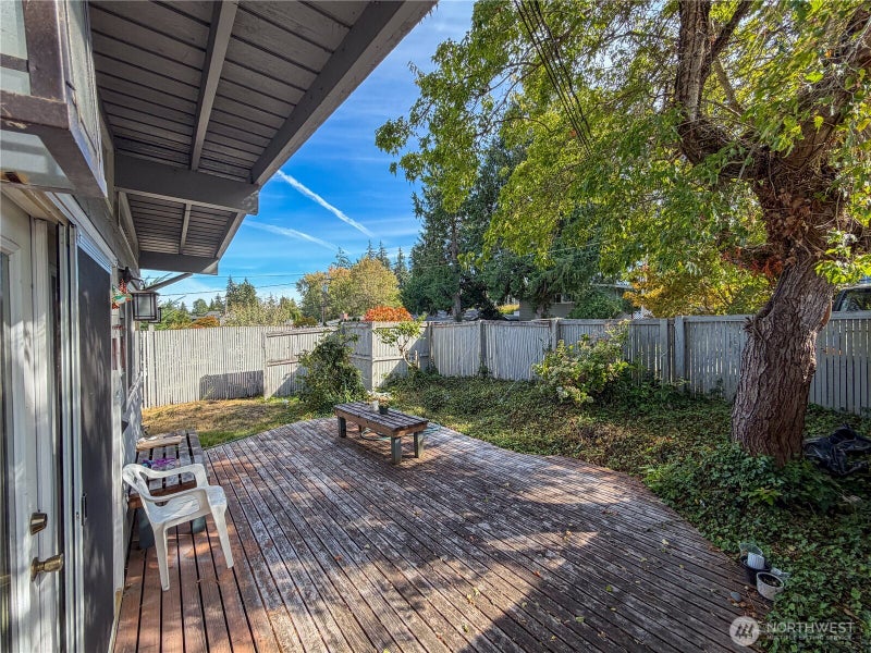 16042 SE 10th Street