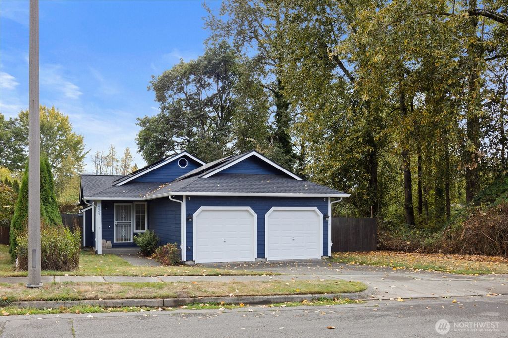 Photo of 6502 26th Street NE, Federal Way, WA 98422 (MLS # 2441448)