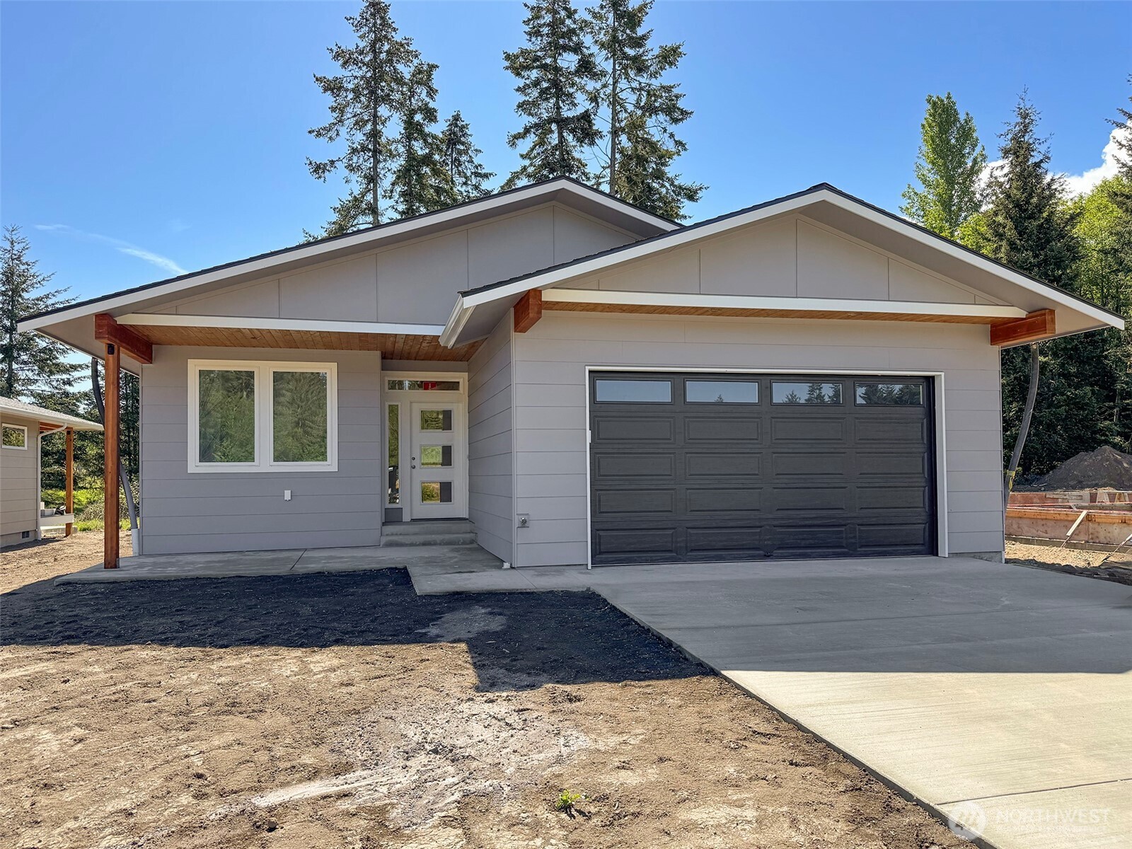 1413 Discovery Loop