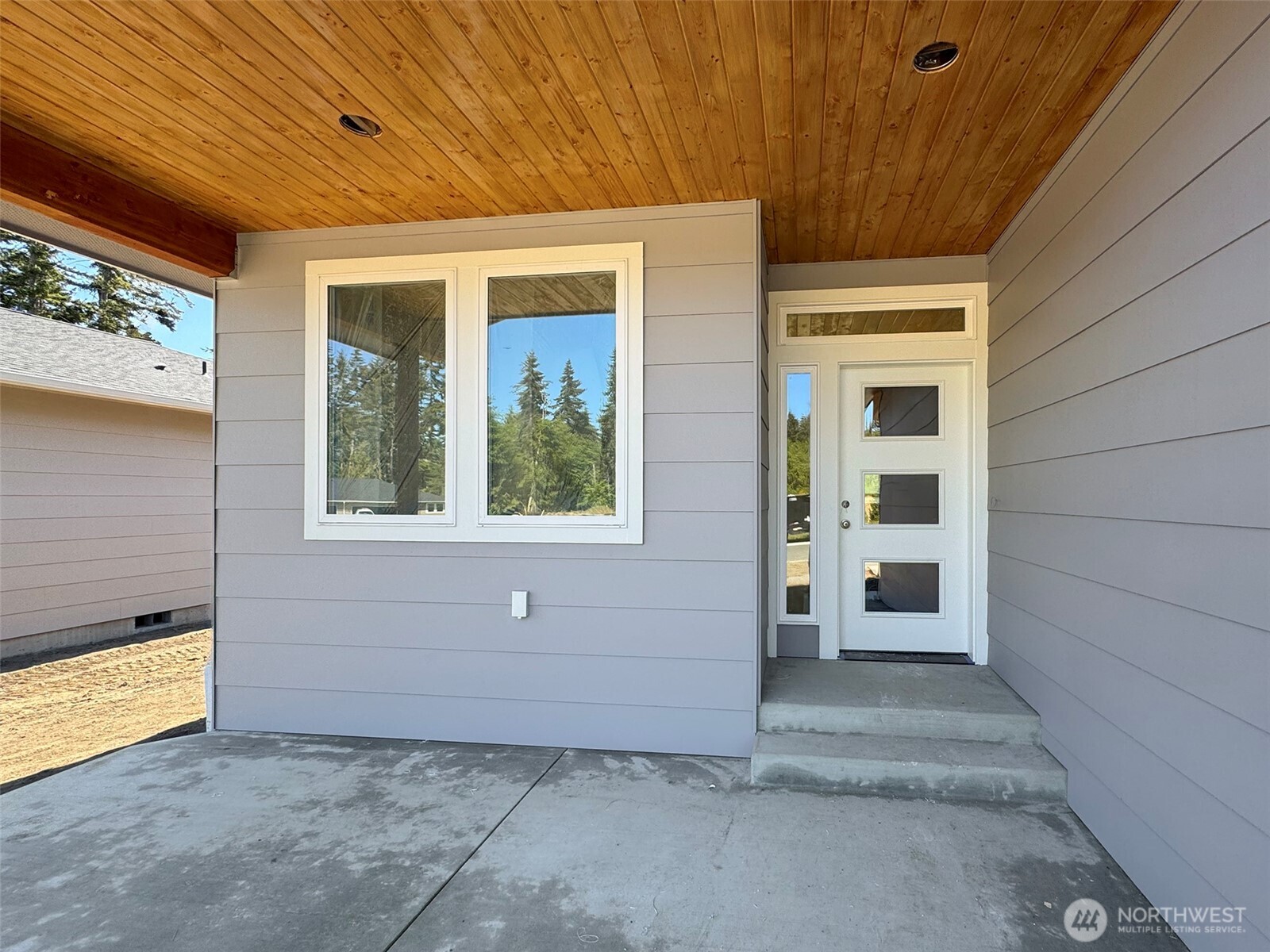 1413 Discovery Loop
