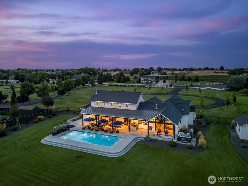 175407 Rivers Edge Drive