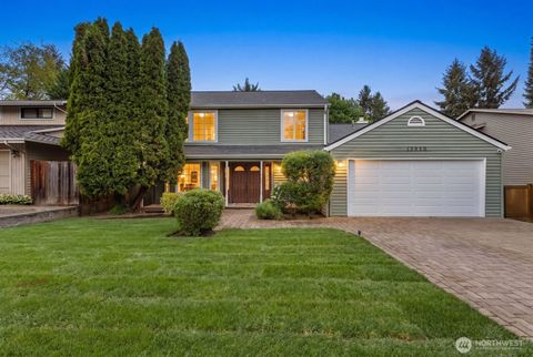 Photo of 13920 101st Place NE, Kirkland, WA 98034 (MLS # 2517426)