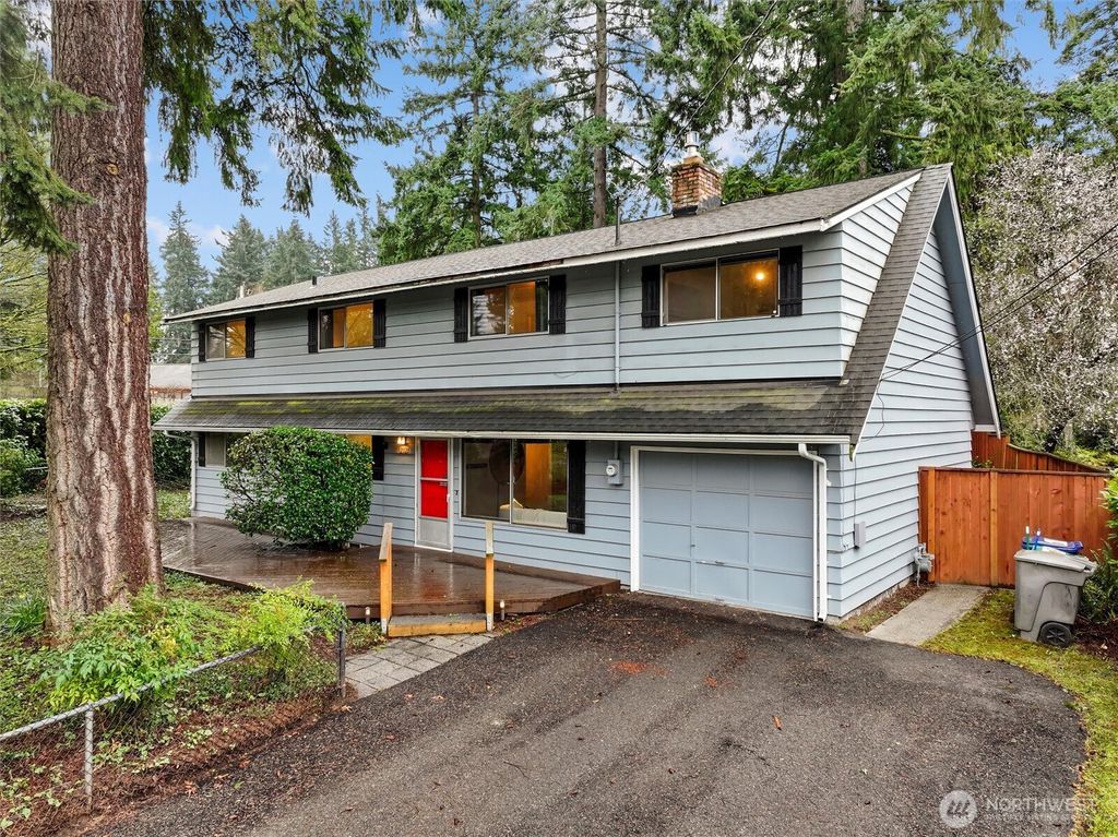 Photo of 12121 NE 66th Street, Kirkland, WA 98033 (MLS # 2513209)