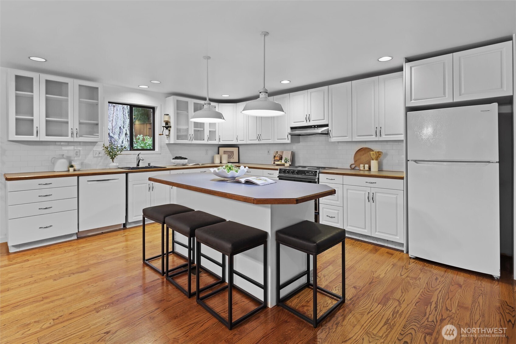 12121 NE 66th Street