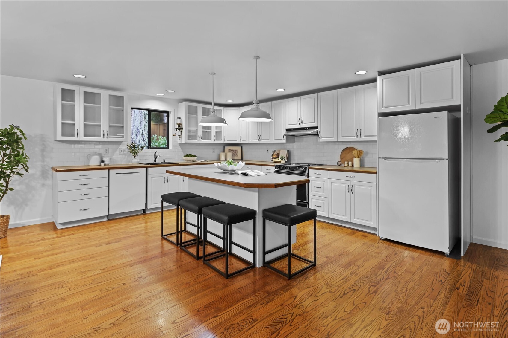 12121 NE 66th Street