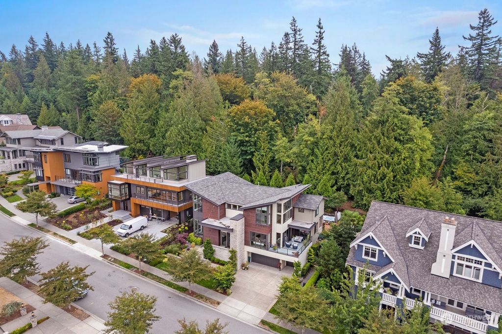 Photo of 3025 NE Harrison Drive, Issaquah, WA 98029 (MLS # 2155162)