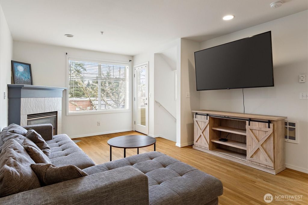 Photo of 12019 32nd Avenue NE #B, Seattle, WA 98125 (MLS # 2355197)
