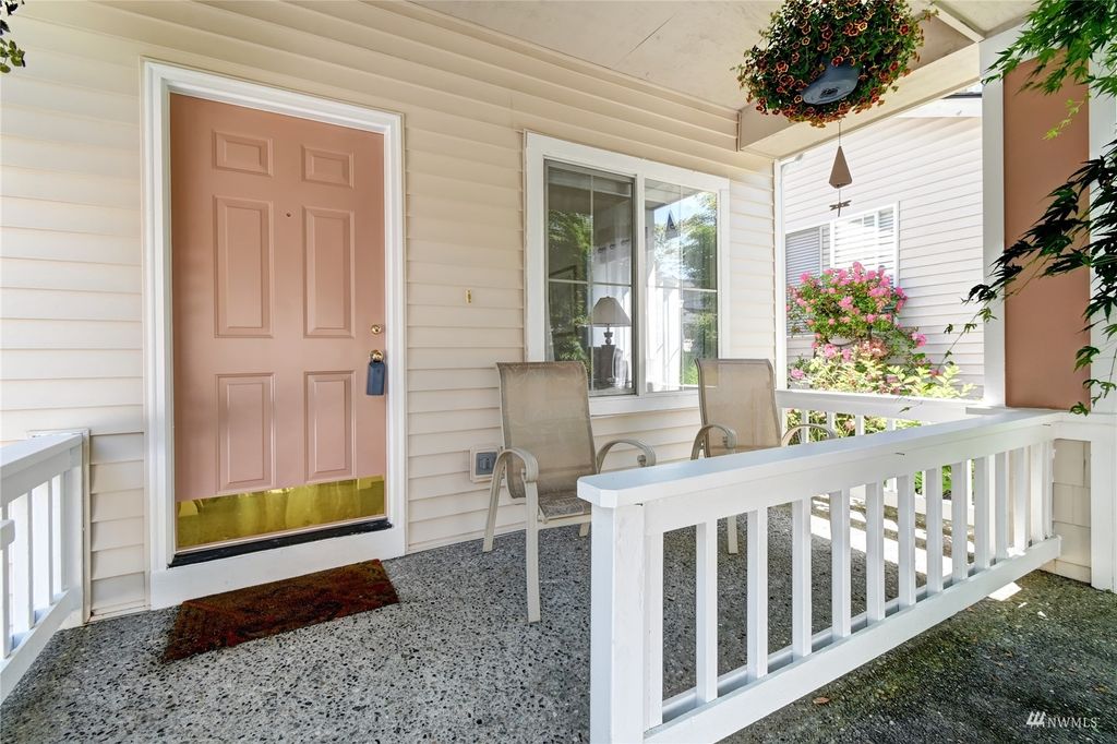 Photo of 6724 132nd Place SE, Snohomish, WA 98296 (MLS # 1975227)