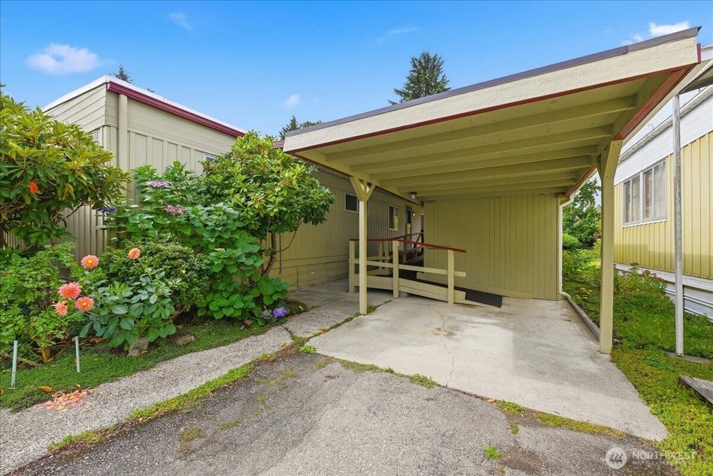 Photo of 11330 E Riverside Drive #40, Bothell, WA 98043 (MLS # 2583961)