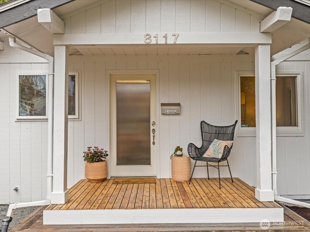 Photo of 8117 17th Avenue SW, Seattle, WA 98106 (MLS # 2501736)