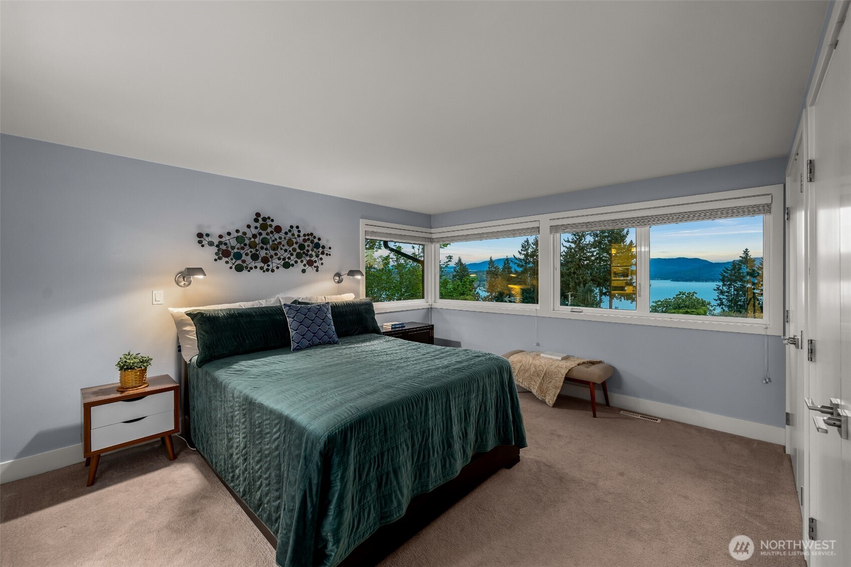 Bellevue, Washington, 98008, United States, 4 Bedrooms Bedrooms, ,3 BathroomsBathrooms,Residential,Pending,2051940