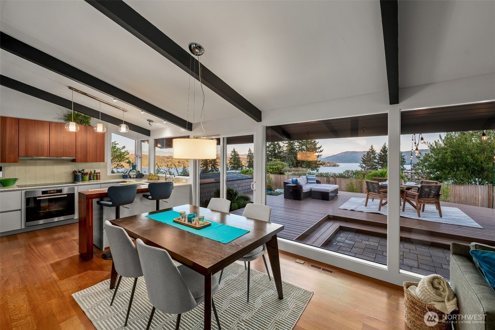 Bellevue, Washington, 98008, United States, 4 Bedrooms Bedrooms, ,3 BathroomsBathrooms,Residential,Pending,2051940