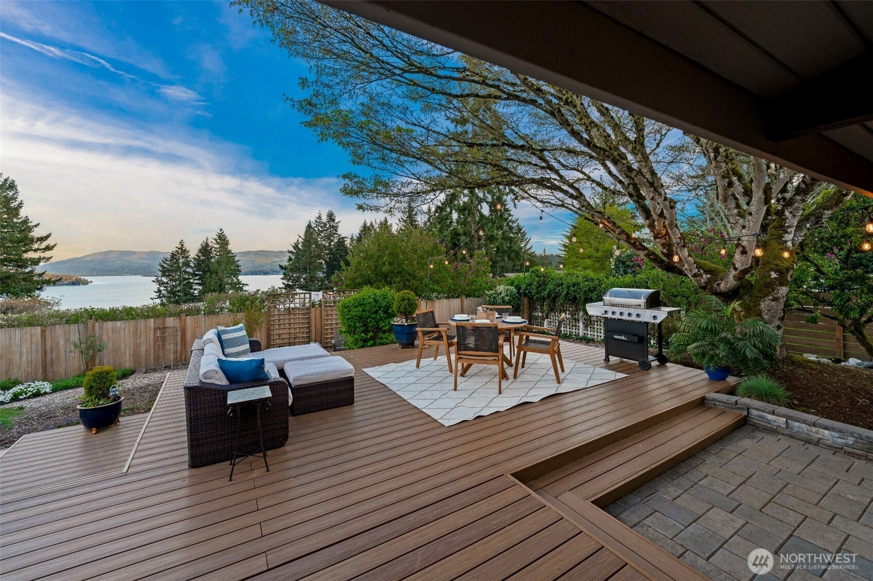 Bellevue, Washington, 98008, United States, 4 Bedrooms Bedrooms, ,3 BathroomsBathrooms,Residential,Pending,2051940