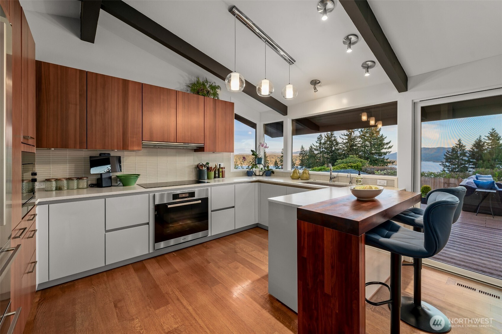Bellevue, Washington, 98008, United States, 4 Bedrooms Bedrooms, ,3 BathroomsBathrooms,Residential,Pending,2051940