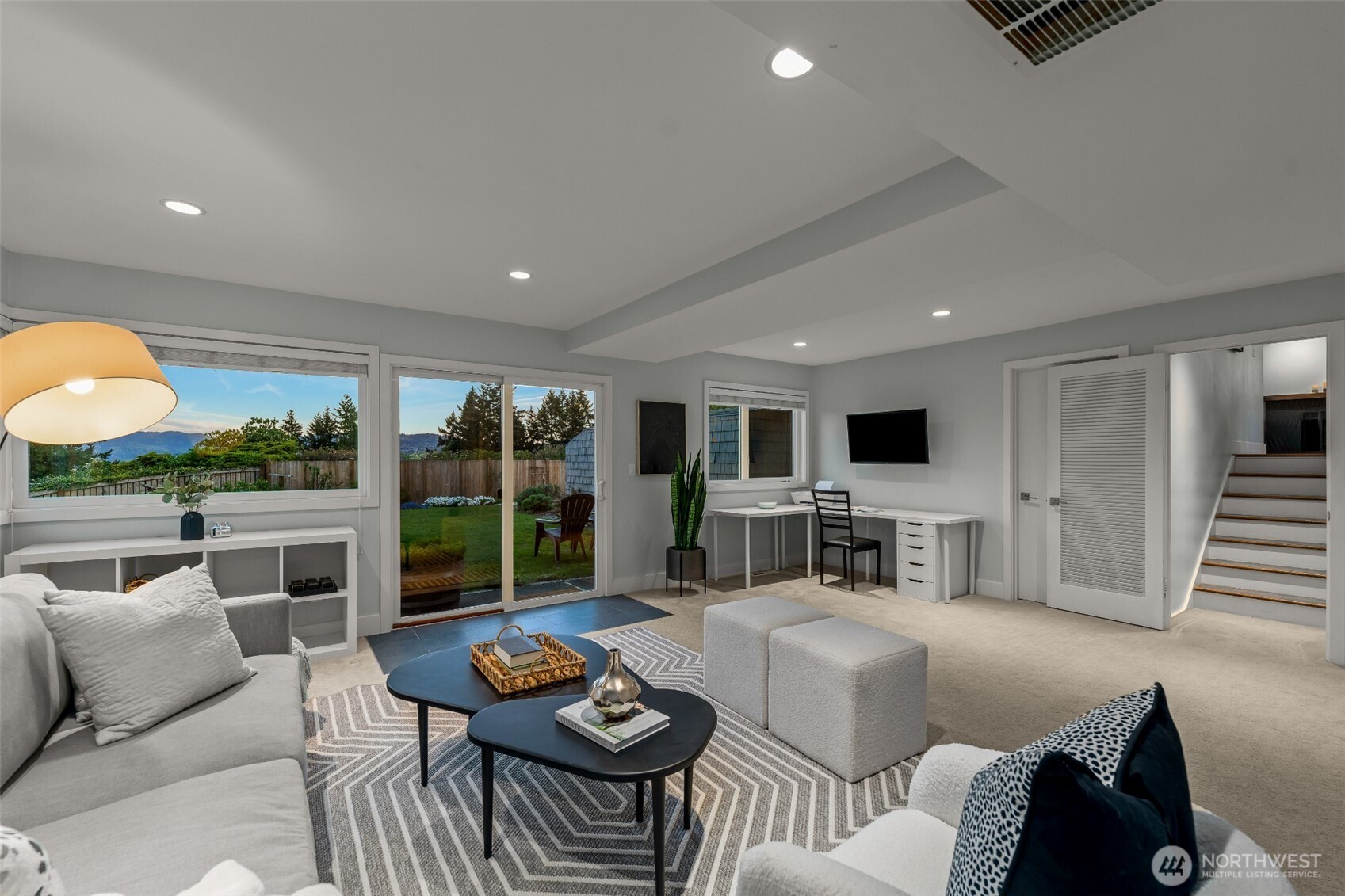 Bellevue, Washington, 98008, United States, 4 Bedrooms Bedrooms, ,3 BathroomsBathrooms,Residential,Pending,2051940