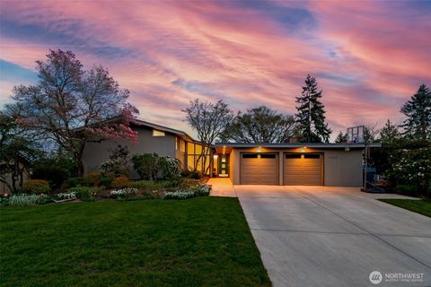 Photo of 17825 NE 9th Street, Bellevue, WA 98008 (MLS # 2504274)