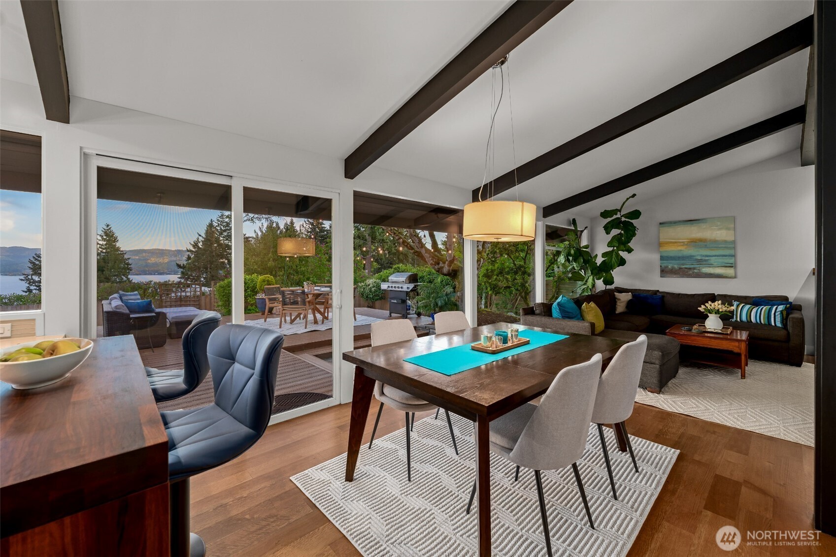Bellevue, Washington, 98008, United States, 4 Bedrooms Bedrooms, ,3 BathroomsBathrooms,Residential,Pending,2051940