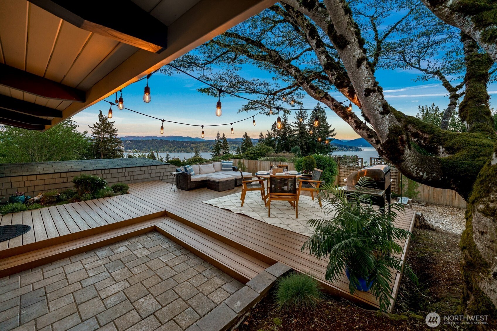 Bellevue, Washington, 98008, United States, 4 Bedrooms Bedrooms, ,3 BathroomsBathrooms,Residential,Pending,2051940