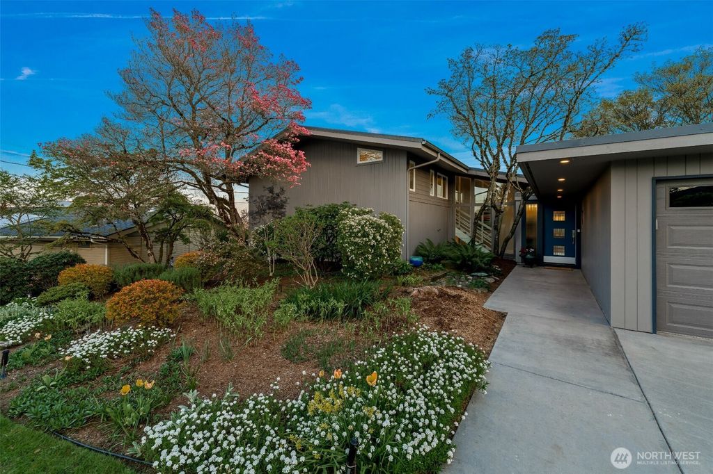 Photo of 17825 NE 9th Street, Bellevue, WA 98008 (MLS # 2504274)