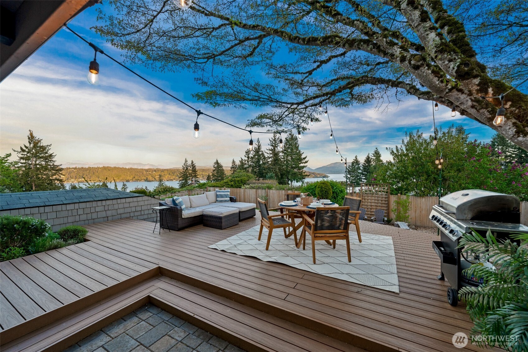 Bellevue, Washington, 98008, United States, 4 Bedrooms Bedrooms, ,3 BathroomsBathrooms,Residential,Pending,2051940