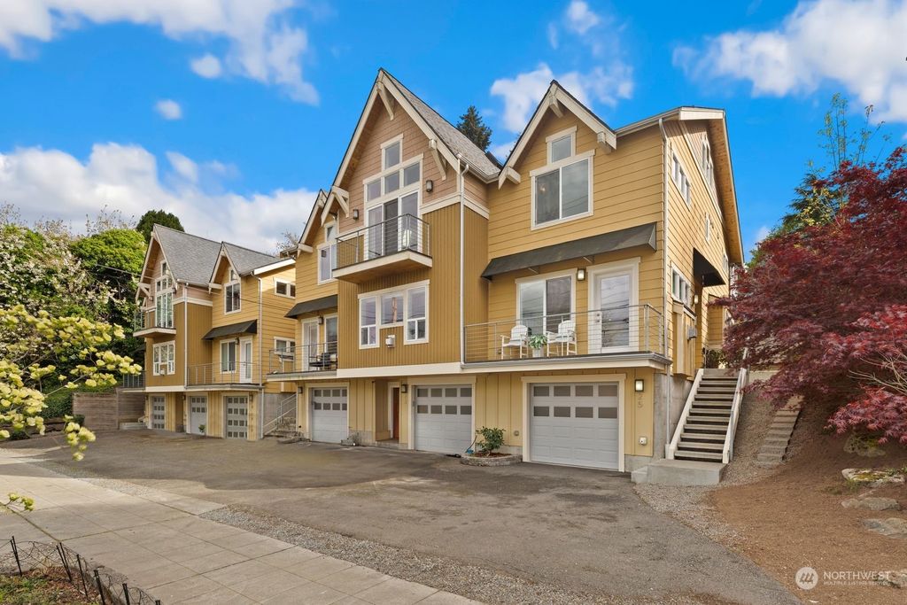 Photo of 25 W Florentia Street, Seattle, WA 98119 (MLS # 2223855)