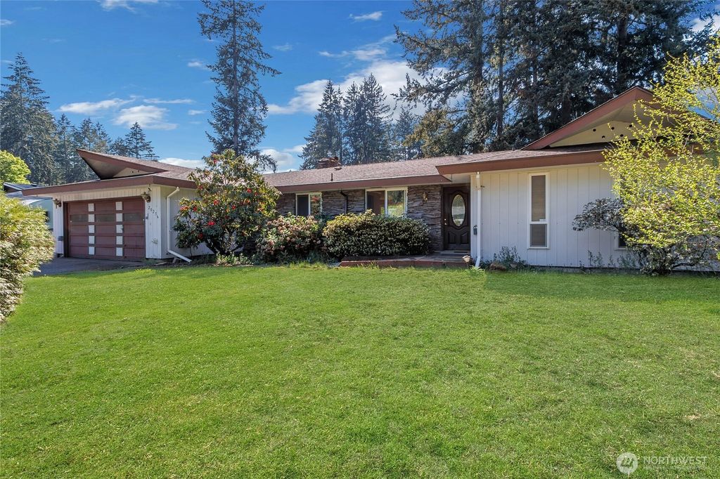 Photo of 20256 43rd Avenue E, Spanaway, WA 98387 (MLS # 2518240)