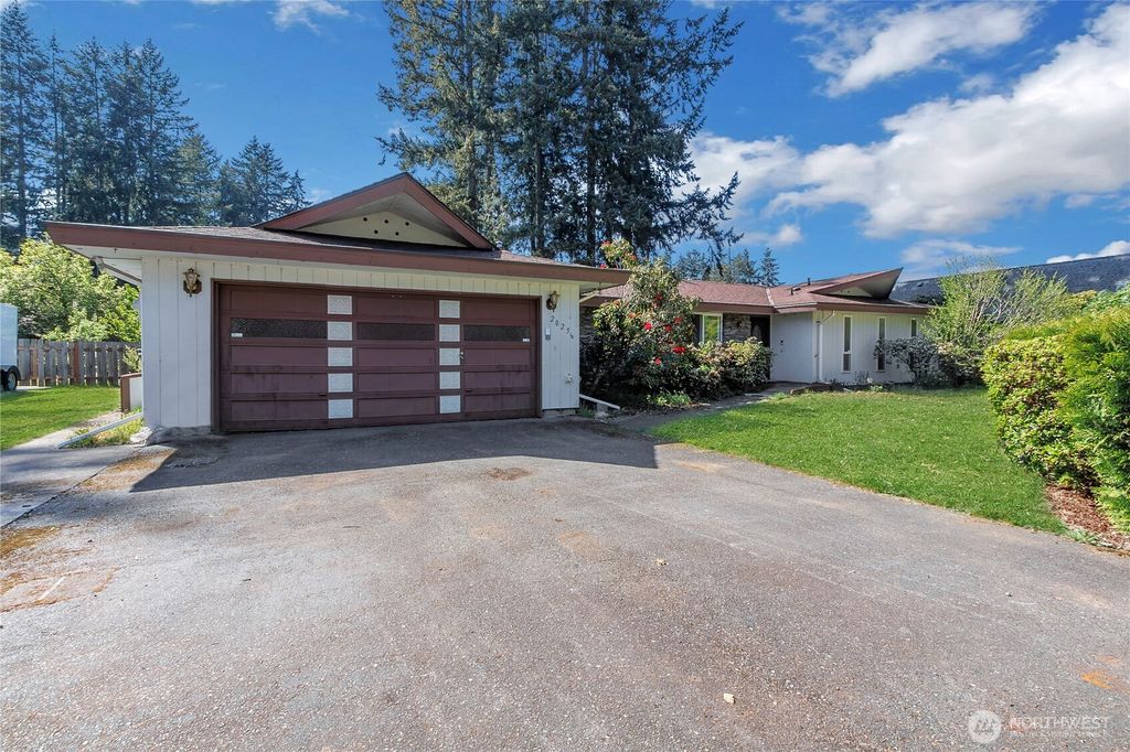 Photo of 20256 43rd Avenue E, Spanaway, WA 98387 (MLS # 2518240)