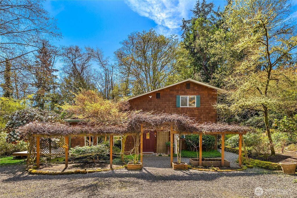 Photo of 15335 Sunrise Drive NE, Bainbridge Island, WA 98110 (MLS # 2503279)