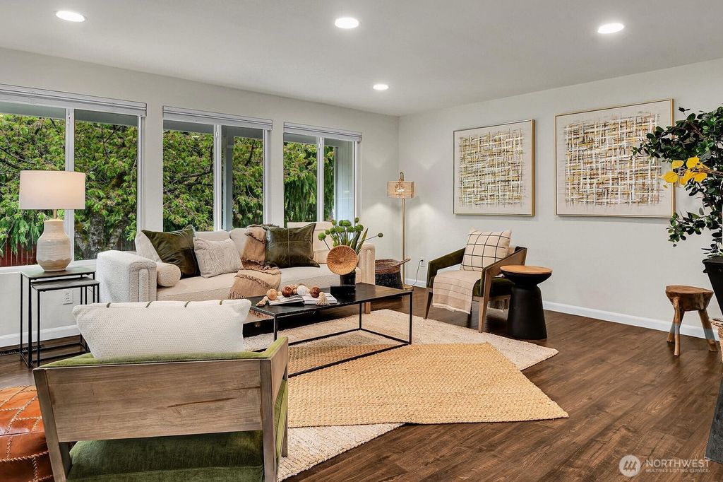 Photo of 15510 56th Avenue W, Edmonds, WA 98026 (MLS # 2367606)