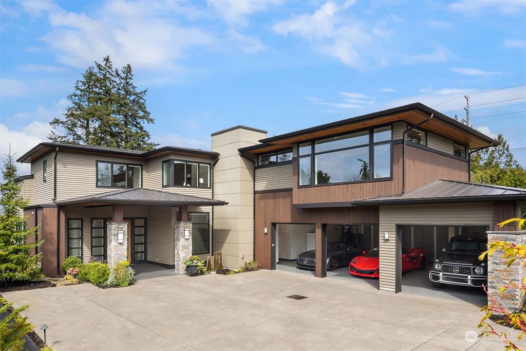 Photo of 2261 95th Avenue NE, Clyde Hill, WA 98004 (MLS # 2061042)