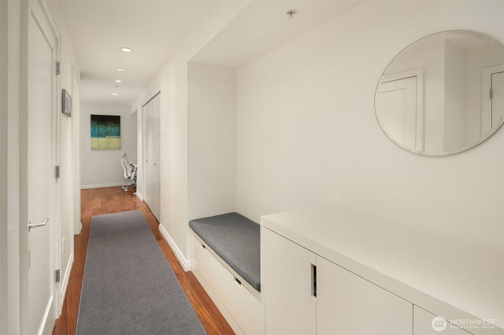 Photo of 500 106th Avenue NE #2009, Bellevue, WA 98004 (MLS # 2458759)