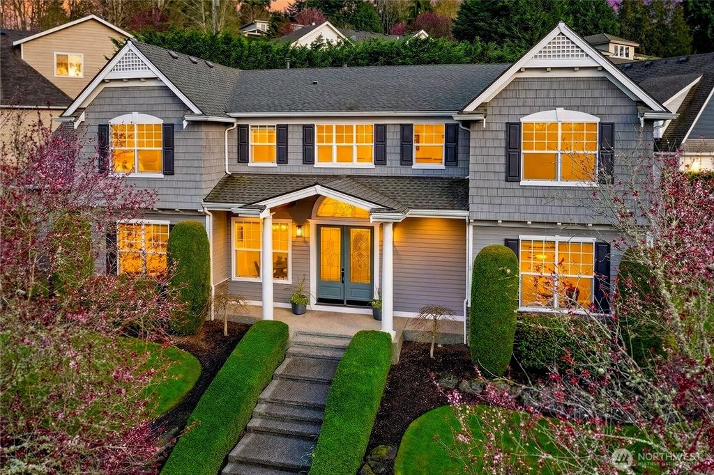 Photo of 11019 NE 104TH Street, Kirkland, WA 98033 (MLS # 2346581)