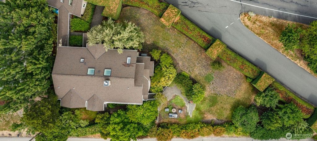 Photo of 3021 W Mercer Way, Mercer Island, WA 98040 (MLS # 2407868)