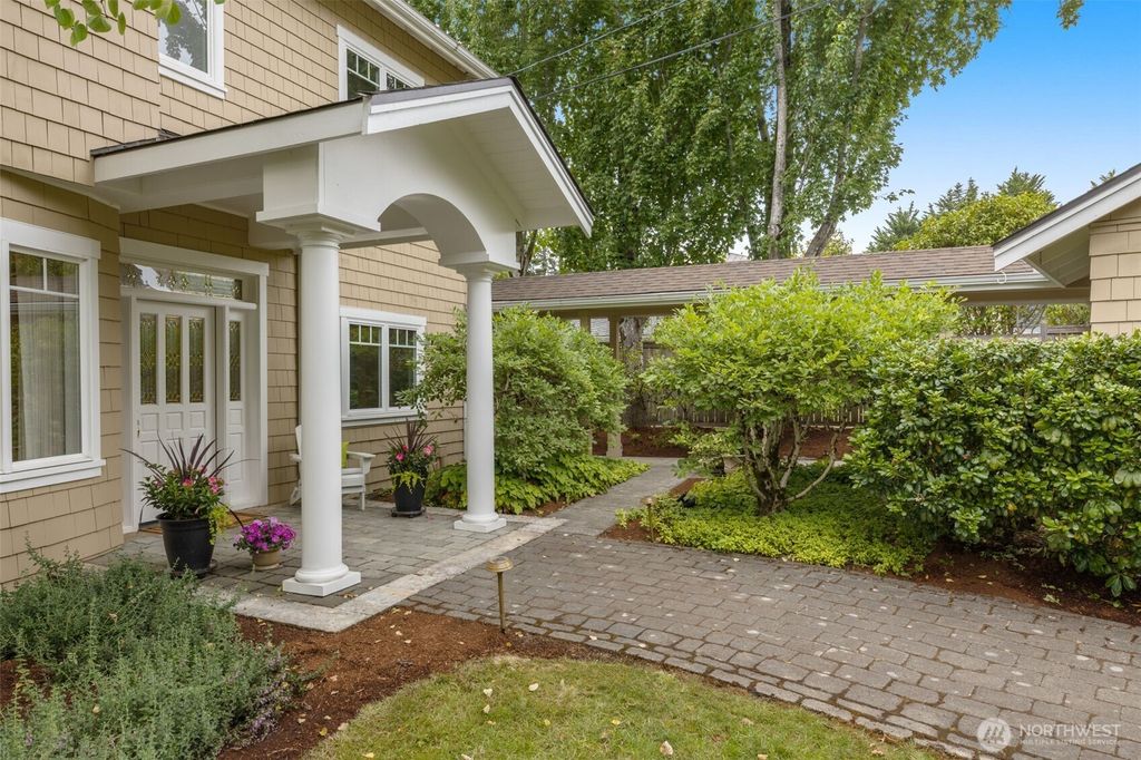 Photo of 3021 W Mercer Way, Mercer Island, WA 98040 (MLS # 2407868)