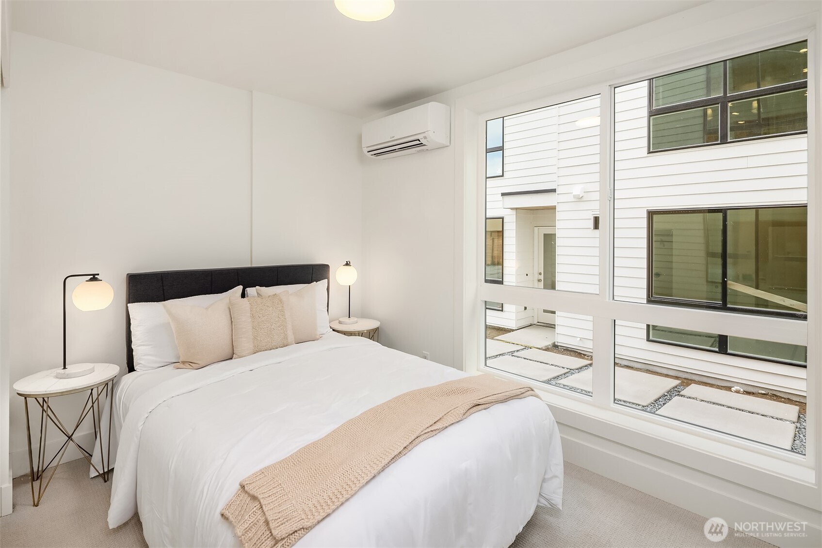 4418 1st Avenue NE A