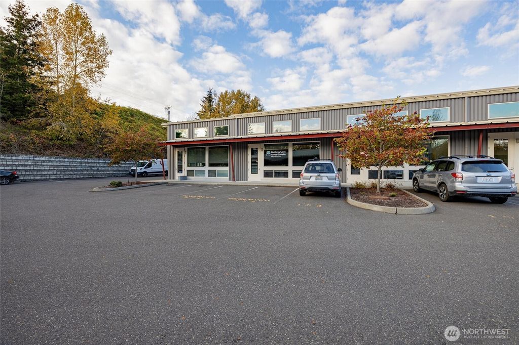 Photo of 909 Squalicum Way #101, Bellingham, WA 98225 (MLS # 2496556)