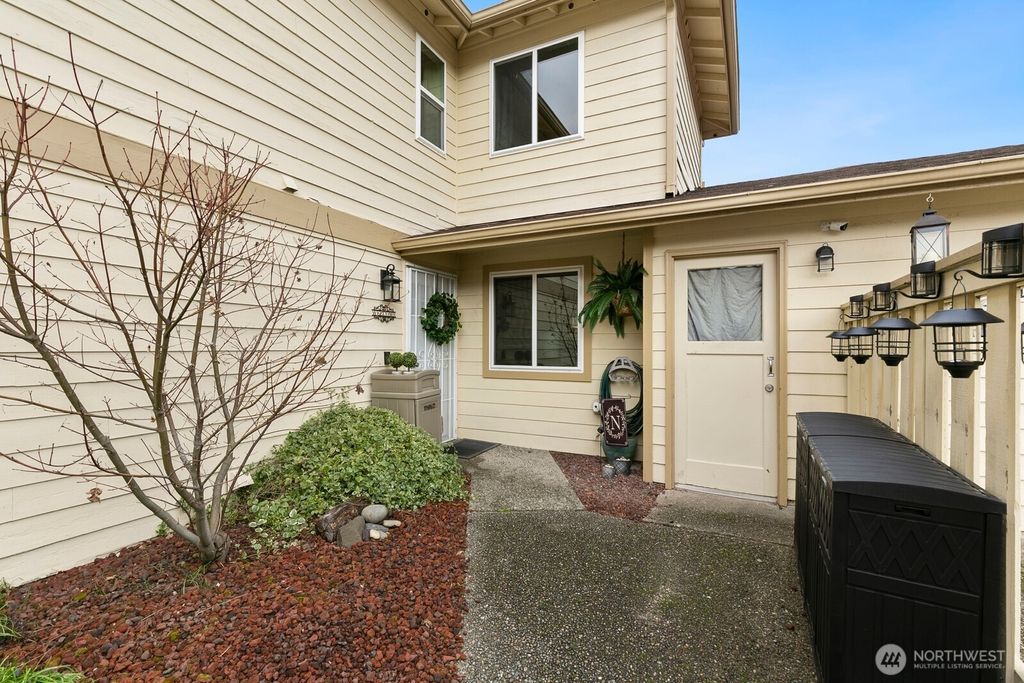 Photo of 11052 SE 250th Court #16C, Kent, WA 98030 (MLS # 2339914)
