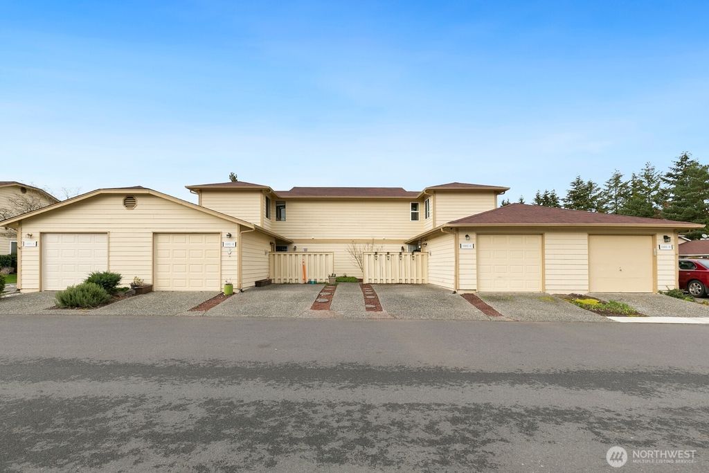 Photo of 11052 SE 250th Court #16C, Kent, WA 98030 (MLS # 2339914)