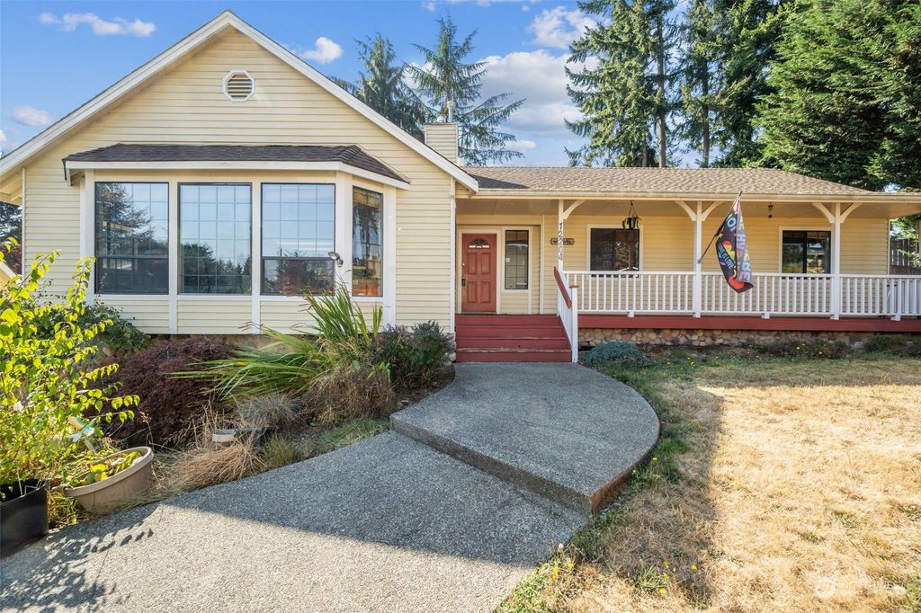 Photo of 12204 35th Avenue SE, Everett, WA 98208 (MLS # 2158227)