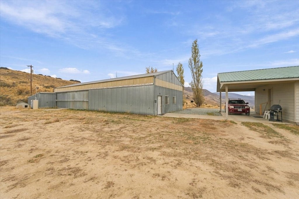 Photo of 685 NW Road 20 Road, Waterville, WA 98858 (MLS # 2598693)