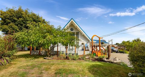 Photo of 8415 Donald Way, Blaine, WA 98230 (MLS # 2526334)